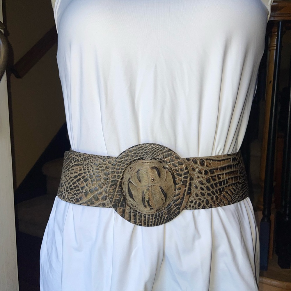 Leather crocodile 🐊 print belt by Miss Mak Couture Designs. Size L Genuine